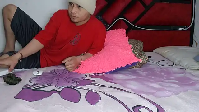 Snapshot of hot_lady19 chatting on 09-29-25, 03:22 hot lady19 online show from 09-29-25, 03:22