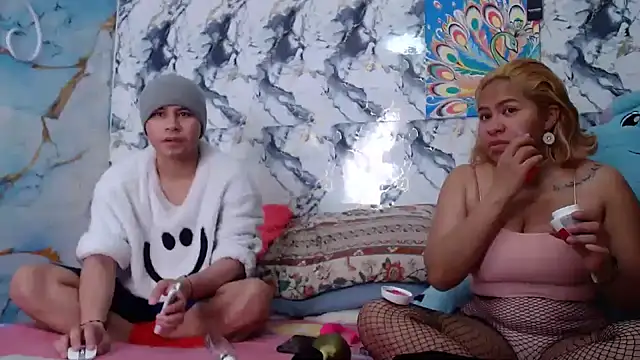 Snapshot of hot_lady19 chatting on 10-18-25, 02:18 hot lady19 online show from 10-18-25, 02:18