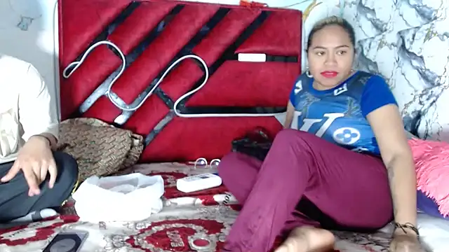 Snapshot of hot_lady19 chatting on 02-26-26, 08:30 hot lady19 online show from 02-26-26, 08:30