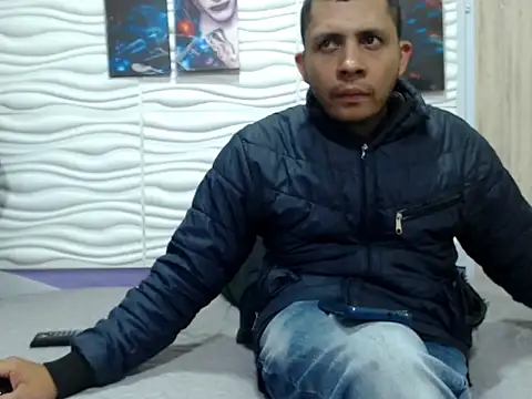 afroditoo online show from 12-20-25, 02:40