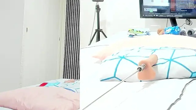 Alani Queen online show from 10-17-25, 07:16