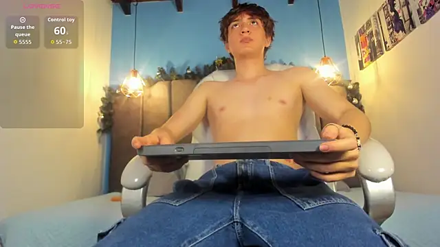 Oscar and dani online show from 11-28-25, 04:04