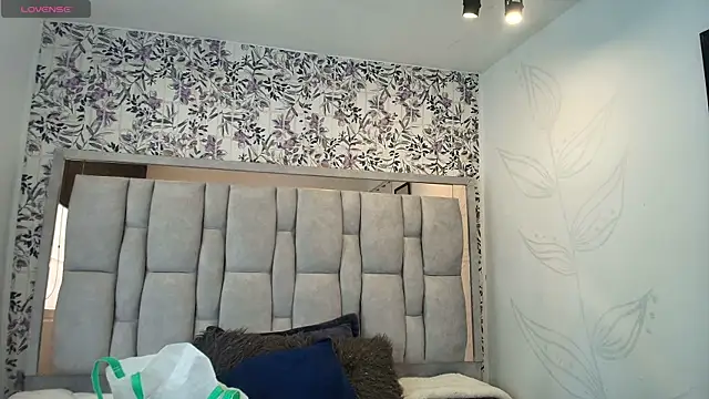 Hanna Lee   online show from 03-20-26, 05:40