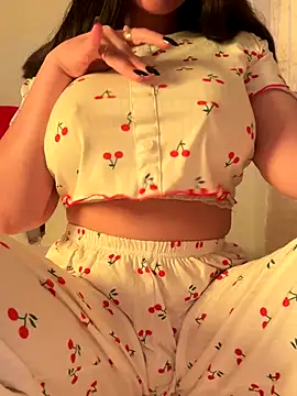 Snapshot of OnlyRima chatting on 10-05-25, 12:47 OnlyRima online show from 10-05-25, 12:47