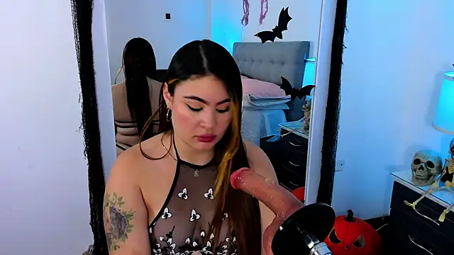 Snapshot of AdeleJhones chatting on 10-10-25, 12:04 AdeleJhones online show from 10-10-25, 12:04