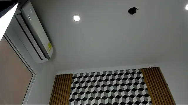 Snapshot of alice__brow chatting on 09-24-25, 01:47 alice  brow online show from 09-24-25, 01:47