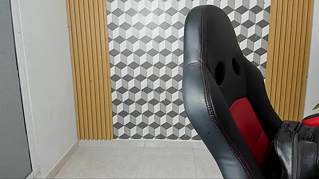 Snapshot of alice__brow chatting on 10-04-25, 03:04 alice  brow online show from 10-04-25, 03:04