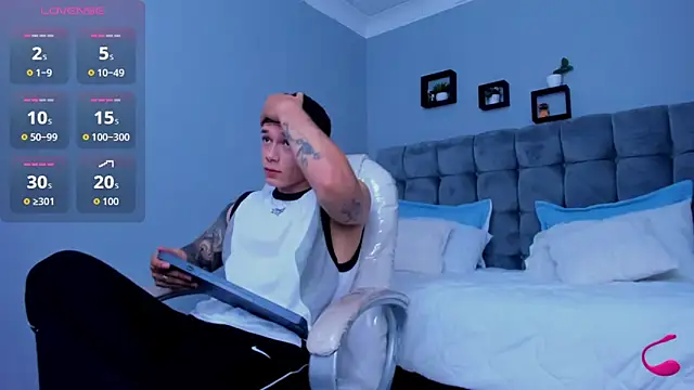 Thomas moon online show from 11-21-25, 02:05