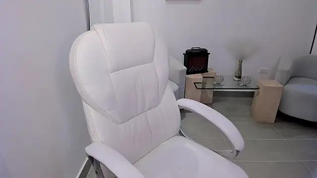 Karliie kloss  online show from 10-09-25, 05:27