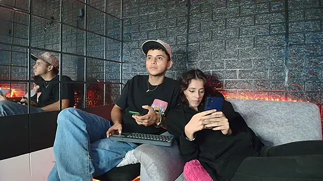 HellAndDante  online show from 11-22-25, 12:20