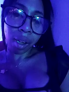 Elowen Clark online show from 11-09-25, 04:11