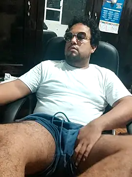 Snapshot of Hotknight chatting on 10-01-25, 06:19 Hotknight online show from 10-01-25, 06:19