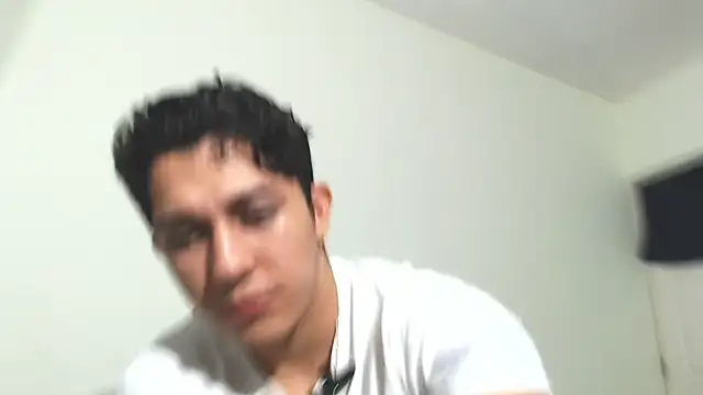 Snapshot of Penelope77 chatting on 10-03-25, 06:21 Penelope77 online show from 10-03-25, 06:21