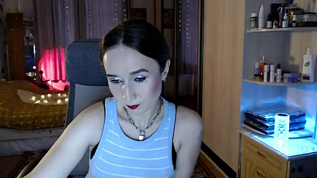 ClassyInna online show from 11-26-25, 05:41