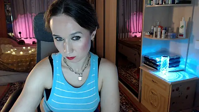 ClassyInna online show from 11-28-25, 09:56