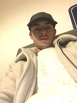 Snapshot of Bandolero51 chatting on 03-02-26, 02:02 Bandolero51 online show from 03-02-26, 02:02