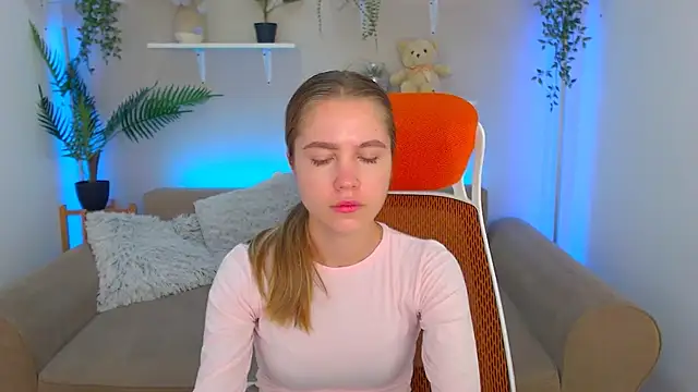 Snapshot of Spicy_Lexi chatting on 09-13-25, 06:24 Spicy Lexi online show from 09-13-25, 06:24