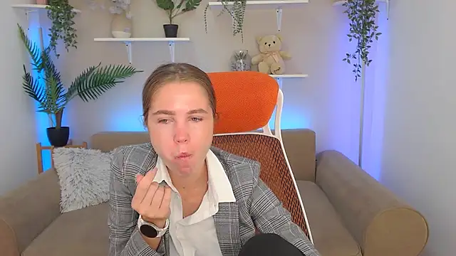 Snapshot of Spicy_Lexi chatting on 09-16-25, 06:25 Spicy Lexi online show from 09-16-25, 06:25