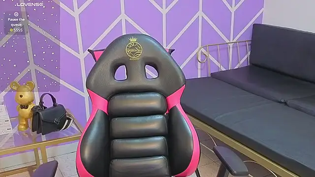 Adhara Kitten online show from 03-11-26, 12:55