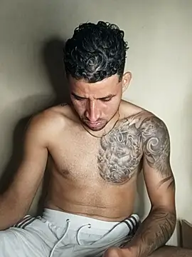 Snapshot of Alexsexygamer chatting on 11-05-25, 12:54 Alexsexygamer online show from 11-05-25, 12:54