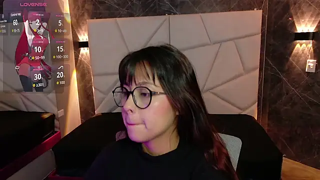 sophiaa 7 online show from 10-24-25, 11:17