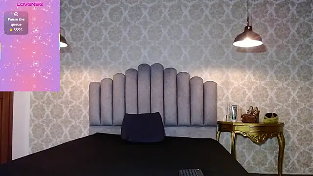 Snapshot of angeles_azul chatting on 09-24-25, 01:14 angeles azul online show from 09-24-25, 01:14