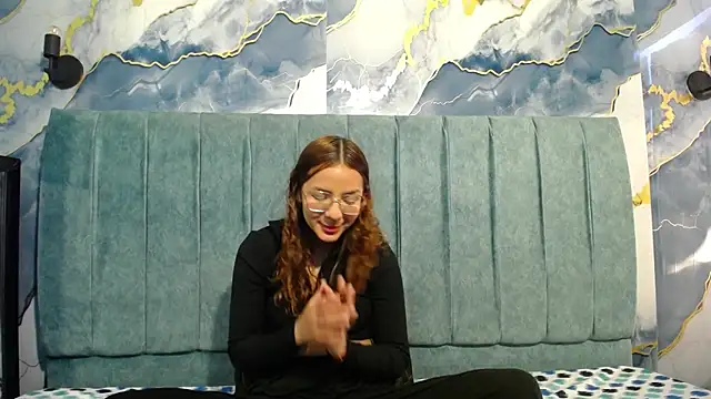 Snapshot of angeles_azul chatting on 12-01-25, 01:27 angeles azul online show from 12-01-25, 01:27