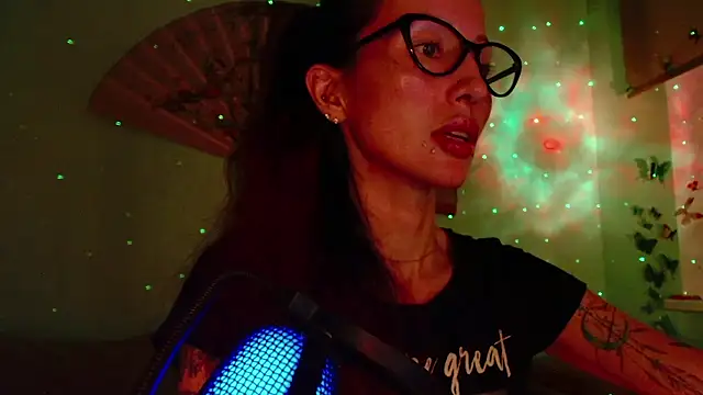 Snapshot of KiotoShine chatting on 01-07-26, 04:09 KiotoShine online show from 01-07-26, 04:09