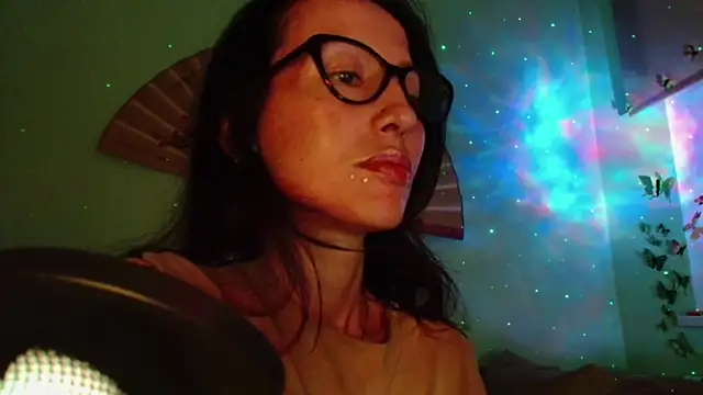 Snapshot of KiotoShine chatting on 01-17-26, 09:51 KiotoShine online show from 01-17-26, 09:51