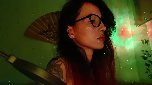 Snapshot of KiotoShine chatting on 01-18-26, 06:55 KiotoShine online show from 01-18-26, 06:55