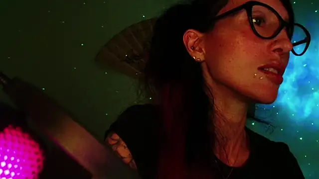 Snapshot of KiotoShine chatting on 02-15-26, 06:59 KiotoShine online show from 02-15-26, 06:59