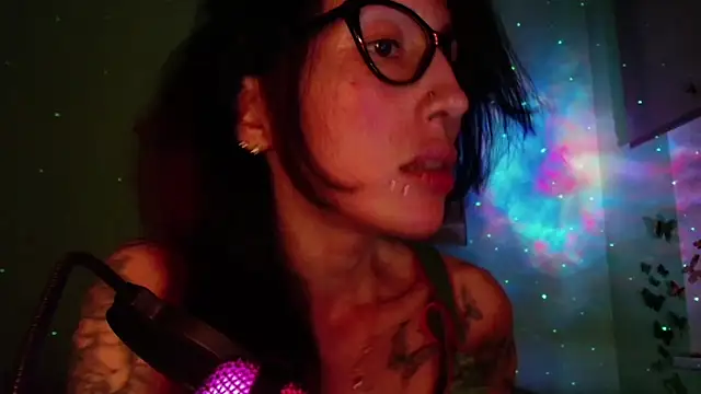 Snapshot of KiotoShine chatting on 02-24-26, 05:00 KiotoShine online show from 02-24-26, 05:00