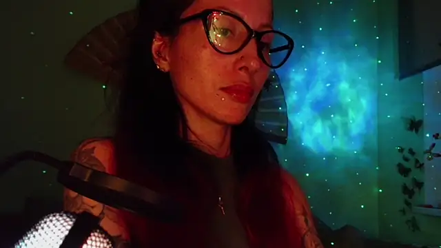 Snapshot of KiotoShine chatting on 03-04-26, 06:47 KiotoShine online show from 03-04-26, 06:47