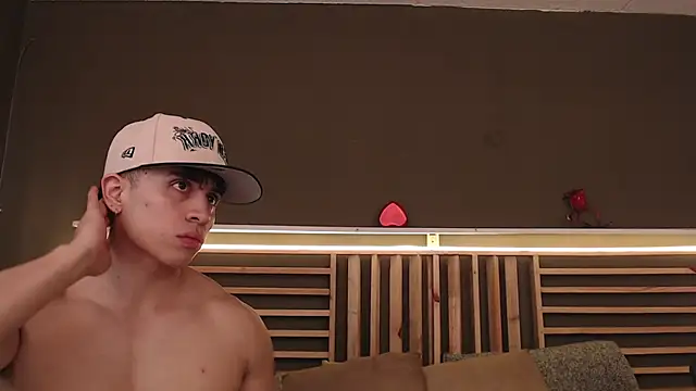 PaulEvens online show from 12-18-25, 01:28