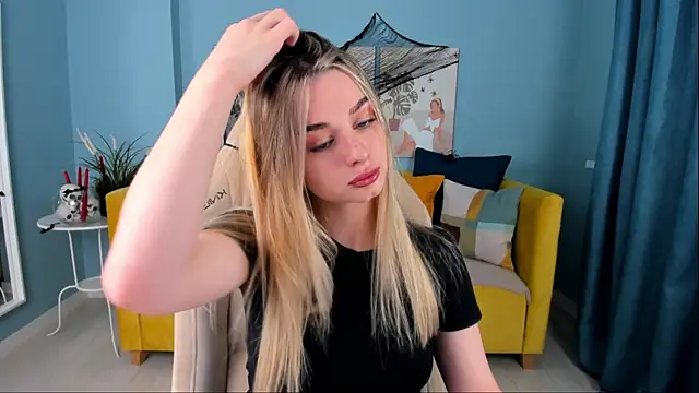 SweetyLicky online show from 10-26-25, 04:13