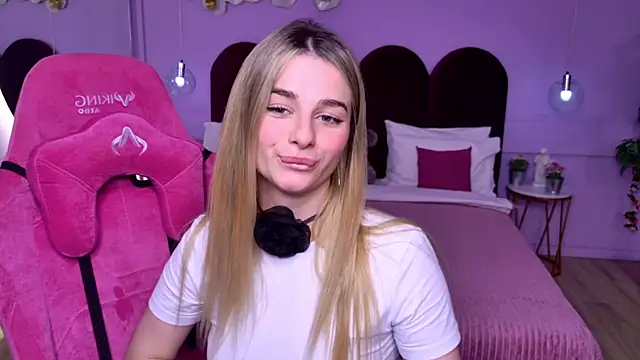 SweetyLicky online show from 11-28-25, 07:27