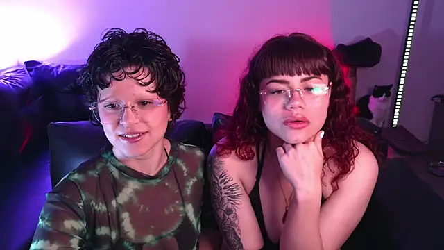 Snapshot of marsearth22_ chatting on 10-29-25, 10:11 marsearth22  online show from 10-29-25, 10:11