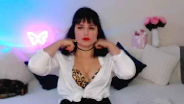 Snapshot of Bella_Hillss chatting on 10-04-25, 06:06 Bella Hillss online show from 10-04-25, 06:06