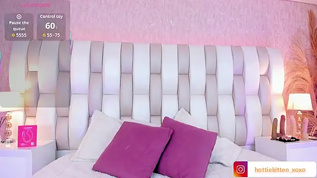 Viollet xoxo online show from 02-07-26, 07:06