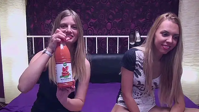 BlondeWitches online show from 03-22-25, 04:24