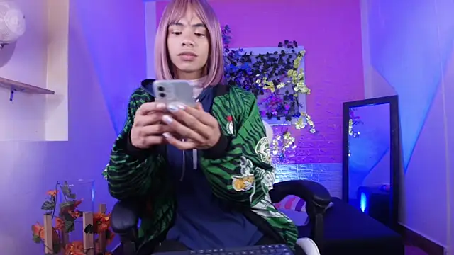 Katy bratz  online show from 10-06-25, 12:52