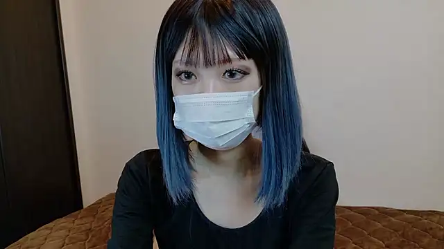 sarina at online show from 12-17-25, 04:18