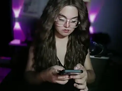 Snapshot of Holygoddessanitaxx chatting on 09-11-25, 01:22 Holygoddessanitaxx online show from 09-11-25, 01:22