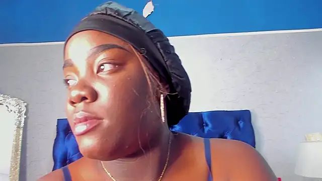 Snapshot of TANISHA_HILL chatting on 10-08-25, 07:44 TANISHA HILL online show from 10-08-25, 07:44