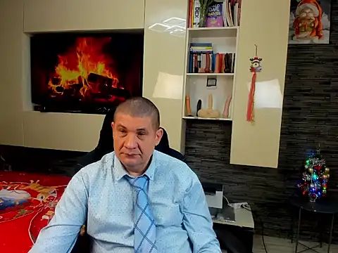 SpartacusDaddy48 online show from 01-10-26, 11:23