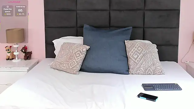 Snapshot of Abby-campbel chatting on 01-08-26, 09:17 Abby-campbel online show from 01-08-26, 09:17