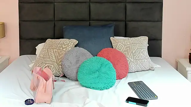 Snapshot of Abby-campbel chatting on 02-12-26, 08:37 Abby-campbel online show from 02-12-26, 08:37