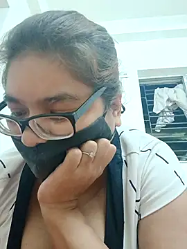 Elie couple143 online show from 09-27-25, 04:23