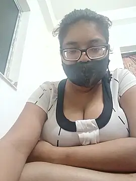 Elie couple143 online show from 10-28-25, 12:41