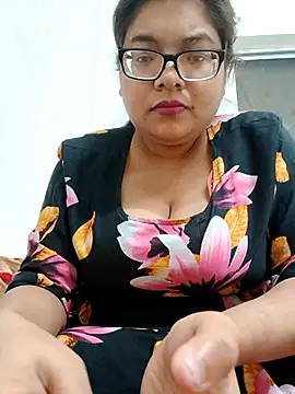 Elie couple143 online show from 12-19-25, 06:48